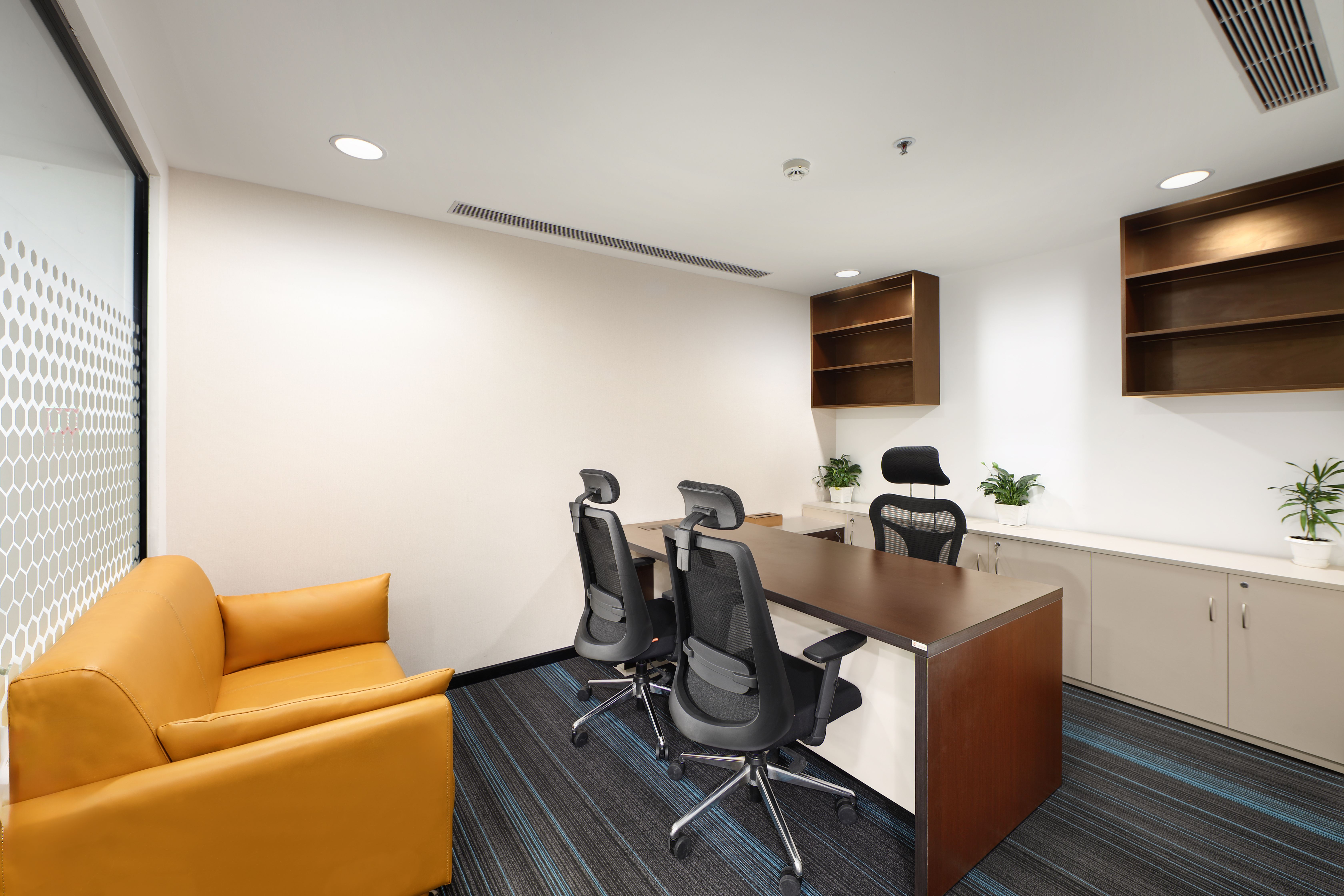 Executive cabin at MicroSave Consulting Delhi
